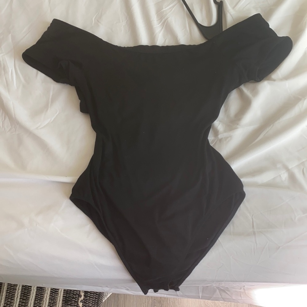Off the shoulder cross back body suit size M